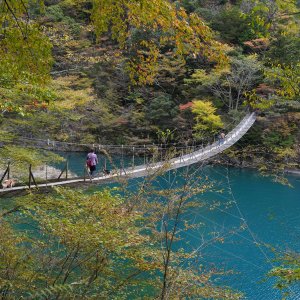 寸又峡