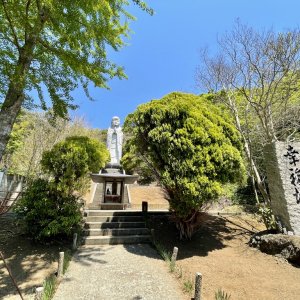 幸福地蔵 (しあわせじぞう)