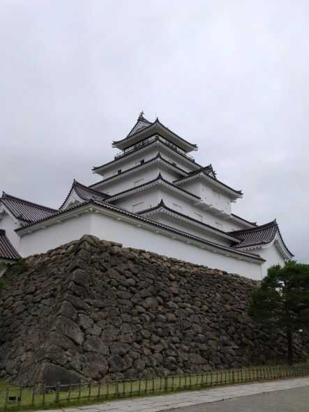 鶴ヶ城