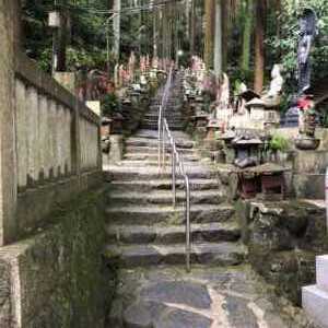宝山寺