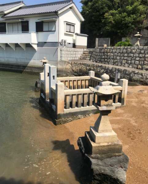 亀石神社