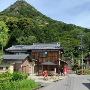 太郎坊宮（阿賀神社）
