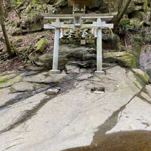 龍鎮神社