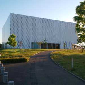 金沢海みらい図書館