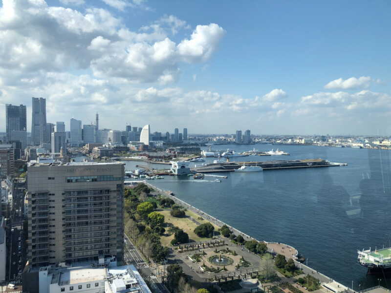 横浜マリンタワー