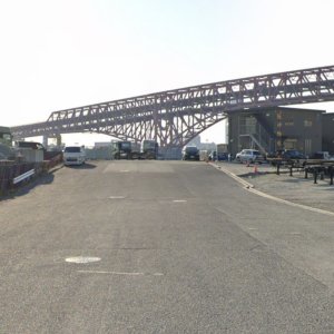 港大橋の下